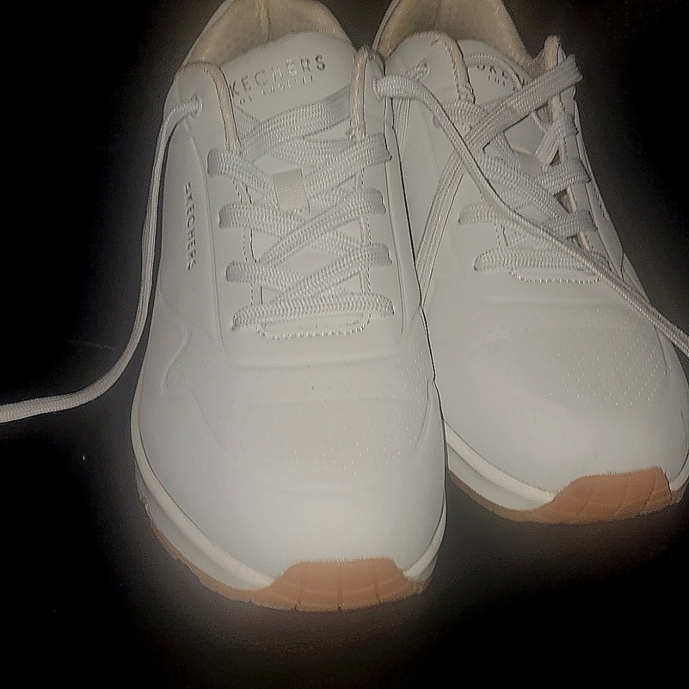 Skechers size 11